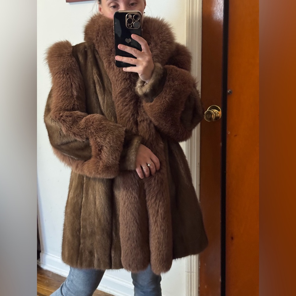 Luxurious Brown Pastel mink autumn haze an brown Fox Fur Coat trim